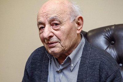 İlham Əliyev Ömər Eldarovu vəzifəsindən azad edib