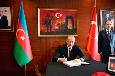 İlham Əliyev Türkiyənin Azərbaycandakı səfirliyində olub, başsağlığı verib