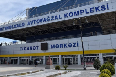 Paytaxtda taksilər üçün ödənişsiz dayanacaq yaradılıb - ÜNVAN