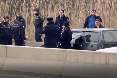 Cəriməyə görə polis tərəfindən saxlanılan şəxs qəfil öldü - VİDEO