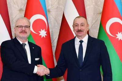 Azərbaycan və Latviya prezidentlərinin məhdud tərkibdə görüşü olub