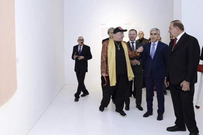 Heydər Əliyev Mərkəzində Raşid Al Xəlifənin sərgisi keçirilib