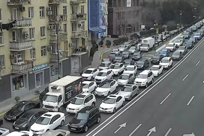 Bayramdan sonra ilk iş günündə Bakıda tıxac olan yolların SİYAHISI