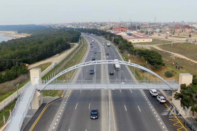 2 yerüstü piyada keçidi istifadəyə verilib
