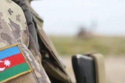 Müdafiə Nazirliyinin hərbi qulluqçusu odlu silahdan açılmış atəş nəticəsində ölüb