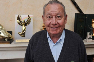 Dünya çempionatlarında rekord qıran futbolçu vəfat edib