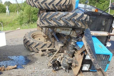 Kəlbəcərdə traktor aşıb, sürücü xəsarət alıb