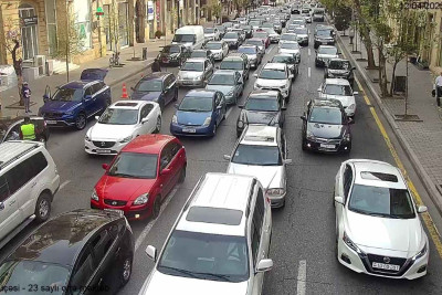 Bakıda bəzi yollarda sıxlıq var - SİYAHI