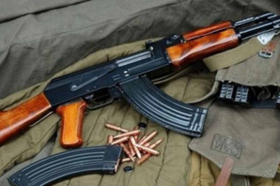 Bakı sakininin üzərində “Kalaşnikov” silahı və döyüş sursatı aşkarlanıb