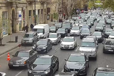 Bakıda tıxac olan yollar - SİYAHI