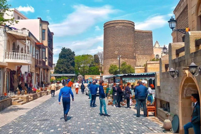 Xaricdən Azərbaycana gələnlərin sayı 50% artıb