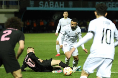 "Qarabağ" və "Sabah" azarkeşlərə görə cərimələnib