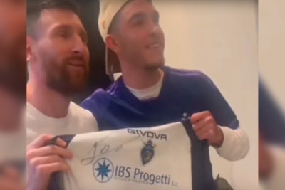 Lionel Messi onu 10 saat gözləyən azarkeşi evində qonaq edib