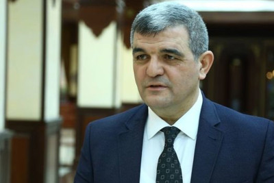 Fazil Mustafa evə buraxılıb