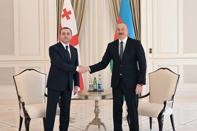Azərbaycan Prezidentinin Gürcüstanın Baş naziri ilə təkbətək görüşü başlayıb