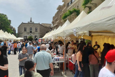 İçərişəhərdə Milli Kitab Sərgisi keçirilir - FOTOREPORTAJ