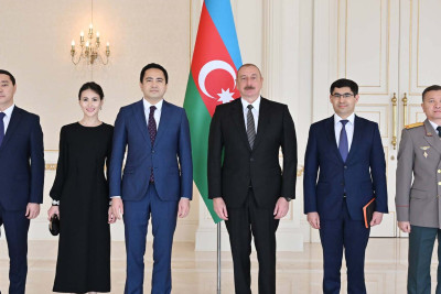 Prezident İlham Əliyev Qazaxıstanın yeni səfirinin etimadnaməsini qəbul edib