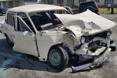 Göyçayda iki avtomobil toqquşub, yaralananlar var