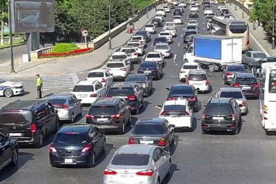 Bakının tıxac olan yollar - SİYAHI