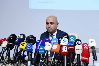 Emin Əmrullayev tədris ilinin sentyabrın 1-dən başlanmasını təklif edib