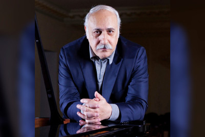 Yunanıstan məhkəməsi Eldar Mansurovun xeyrinə qərar verib