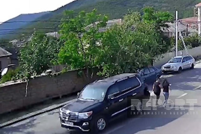 Oğuzda “Toyota” geri hərəkət edərkən piyadanı vurub