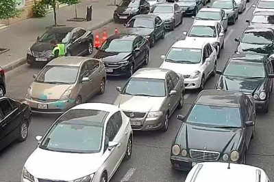 Bakıda tıxac olan yollar – SİYAHI