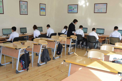 İyunun 20-də tədris digər dillərdə aparılan bölmələrdə məktəb seçimi başlayır