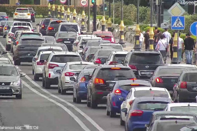 Bakıda tıxac olan yollar - SİYAHI