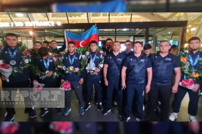 Avropa çempionu olan güləşçilərimiz Vətənə dönüblər