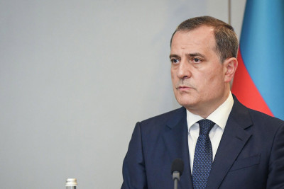 Ceyhun Bayramov Britaniyaya səfər edib