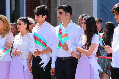 Bakıda 27 minə yaxın şagird XI, 144 nəfər XII sinfi bitirir