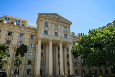 XİN Azərbaycan vətəndaşlarını İrana səfər etməməyə çağırıb