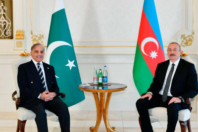 Prezident İlham Əliyevin Pakistanın Baş naziri ilə təkbətək görüşü olub