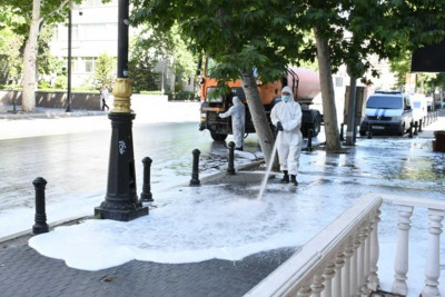 Bu gün Bakının 545 küçəsi yuyulub