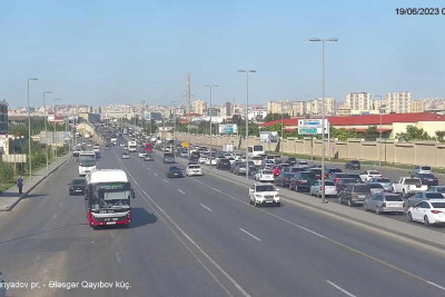 Bakıda tıxac olan yollar - SİYAHI