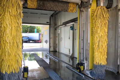 Hövsan sakinini avtoyumada elektrik cərəyanı vuraraq öldürüb