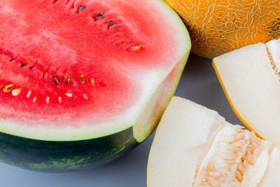 Qarpız və yemiş kəsilən gün yeyilməlidir