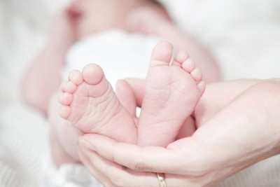 Qadın hamilə olduğunu doğuş başlayanda öyrəndi