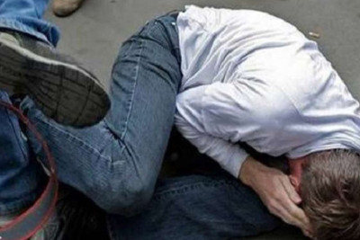 Naxçıvanda kafedə 2 nəfərin davası düşüb