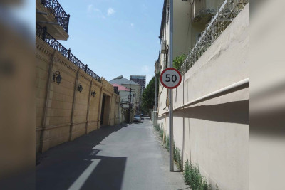 Bakının daha bir küçəsində sürət həddi endirilib