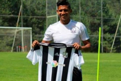 "Neftçi"nin sabiq futbolçusu Afrikada mübarizə aparacaq