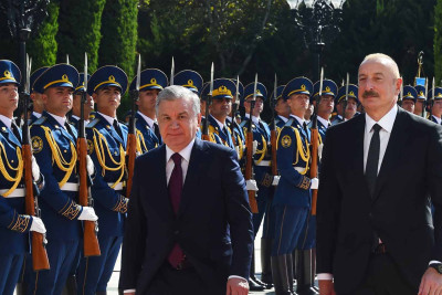 Şavkat Mirziyoyevin rəsmi qarşılanma mərasimi keçirilib