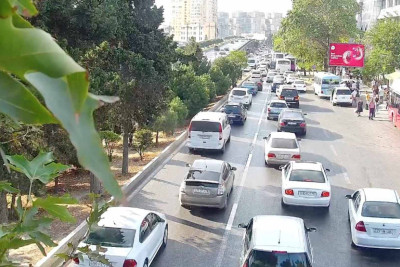 Bakıda tıxac olan yollar - SİYAHI