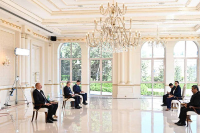 Prezident Kolumbiyanın yeni səfirinin etimadnaməsini qəbul edib