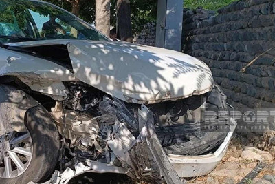 Ağstafada avtomobil qəzası baş verib: xəsarət alanlar var