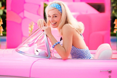 “Barbie” rekord qırıb: film 17 gündə 1 milyarddan çox pul qazanıb