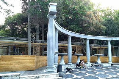 Bakının Fəvvarələr meydanındakı qanunsuz tikinti işlərinin qarşısı alınıb