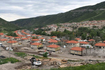 Sabah 20 ailə Laçının Zabux kəndinə köçürüləcək