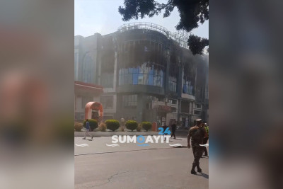 Sumqayıtdakı "Green house" şadlıq sarayı yanır - VİDEO